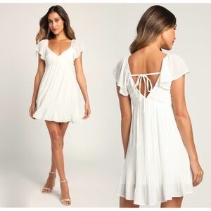 Lulus Amalfi Coast White Pleated Flutter Sleeve Short Mini Dress, Size S, NWOT